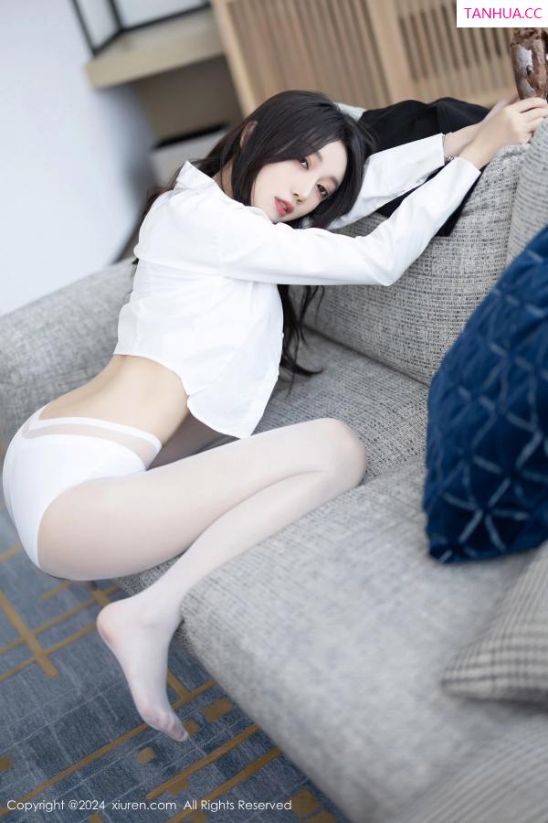 玥儿玥  [XiuRen]高清写真图 2024.03.18 No.8247 玥儿玥 丝袜美腿第65张图片